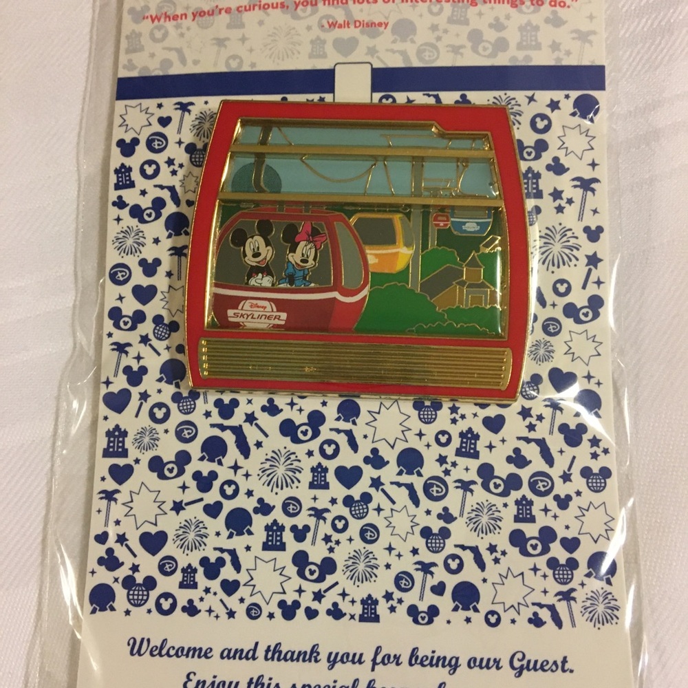 Disney Pin new in package